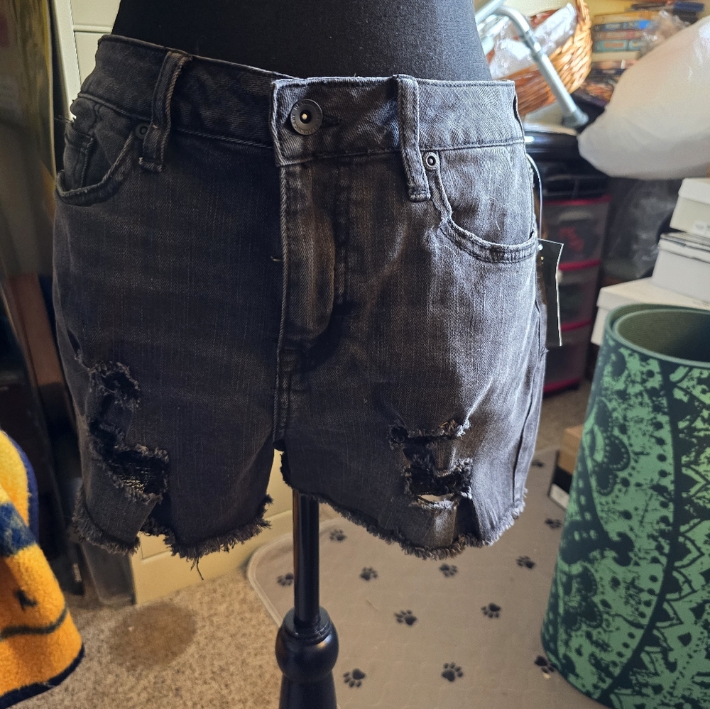 Hot Topic- Blackheart- Distressed Denim Shorts- Black- Sz 5
